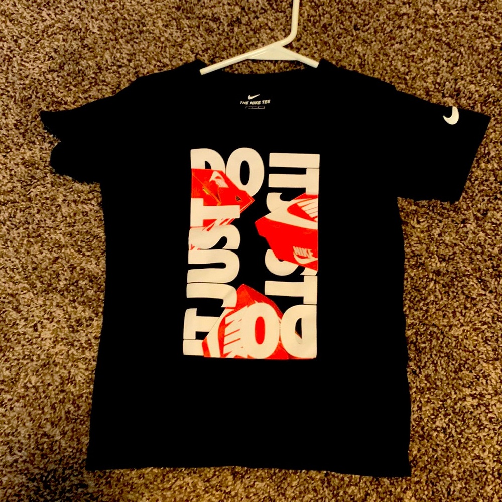 Nike kids shirtsleeve t-shirt